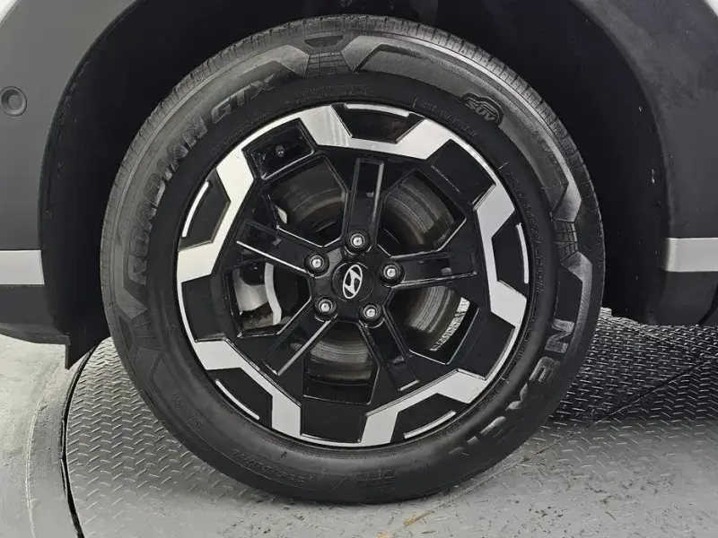 2023 Hyundai Santa Fe с пробегом 27 699 км