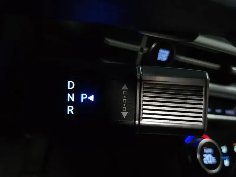 2025 Hyundai Santa Fe с пробегом 7 682 км