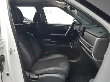 2025 Hyundai Santa Fe с пробегом 7 682 км