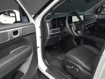 2025 Hyundai Santa Fe с пробегом 7 682 км