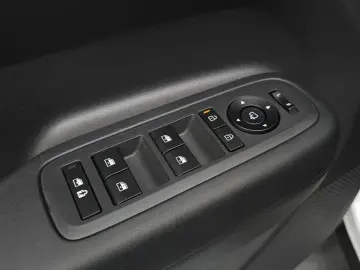 2025 Hyundai Santa Fe с пробегом 7 682 км