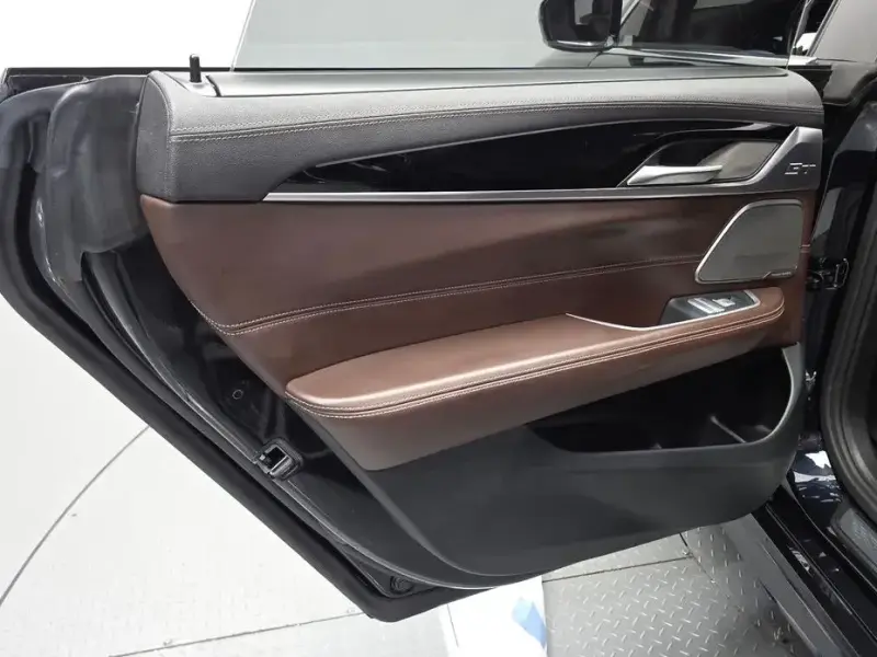 2021 BMW 6 серии с пробегом 103 677 км