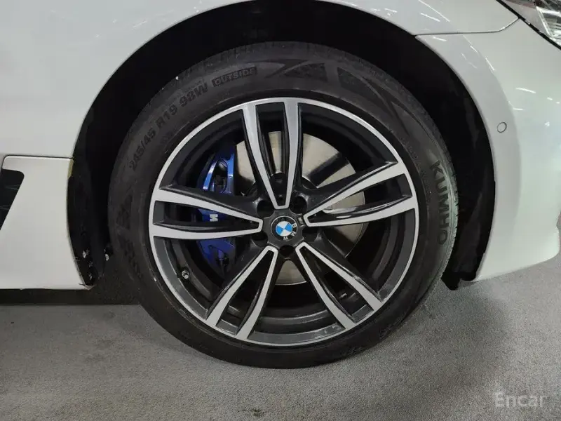 2022 BMW 6 серии с пробегом 56 882 км