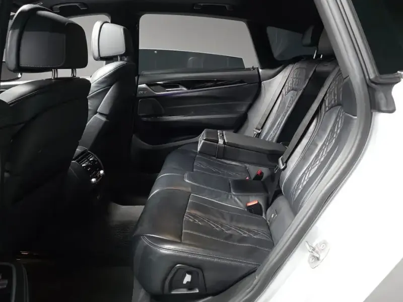 2021 BMW 6 серии с пробегом 59 144 км