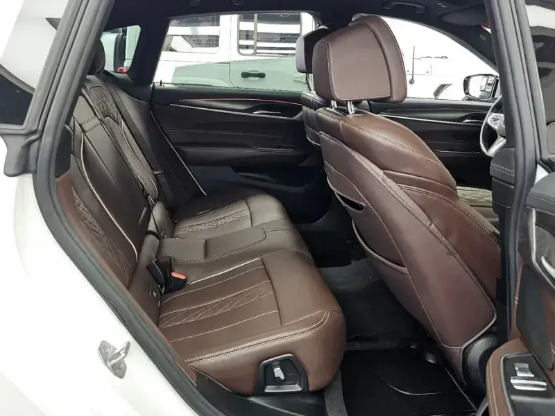 2023 BMW 6 серии с пробегом 45 100 км