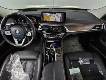2023 BMW 6 серии с пробегом 50 995 км