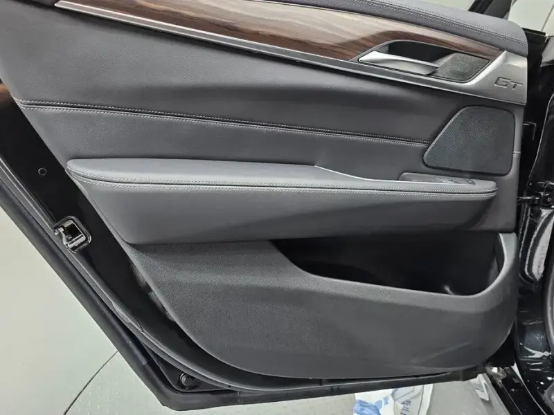2023 BMW 6 серии с пробегом 50 995 км