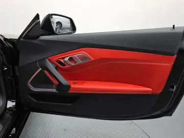 2023 BMW Z4 с пробегом 25 807 км