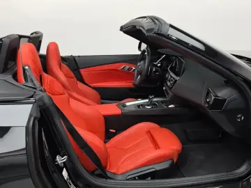 2023 BMW Z4 с пробегом 25 807 км
