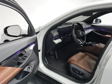 2024 BMW i5 с пробегом 85 812 км