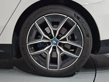 2024 BMW i5 с пробегом 85 812 км