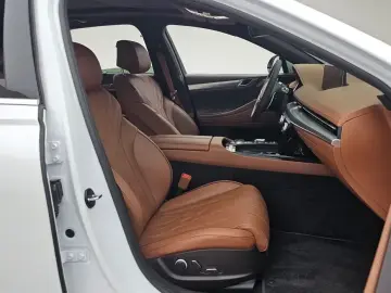 2023 Genesis G80 с пробегом 36 440 км
