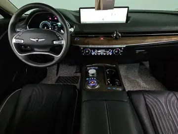 2023 Genesis G80 с пробегом 14 507 км
