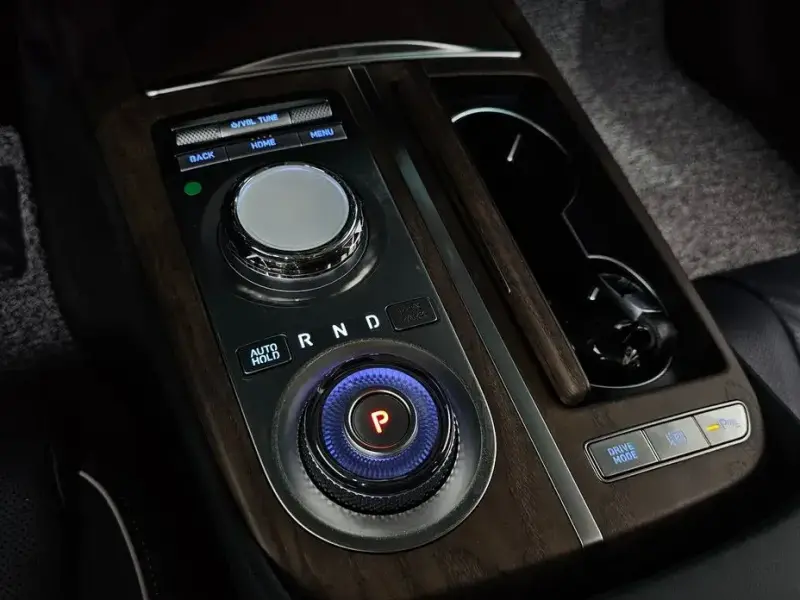 2023 Genesis G80 с пробегом 14 507 км