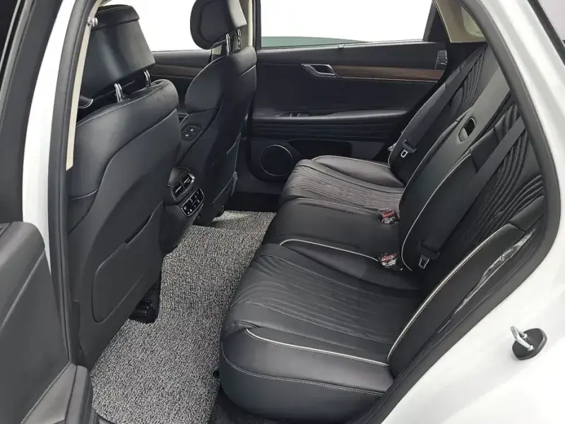 2023 Genesis G80 с пробегом 14 507 км