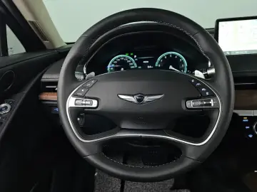 2023 Genesis G80 с пробегом 14 507 км