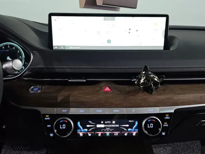 2023 Genesis G80 с пробегом 14 507 км