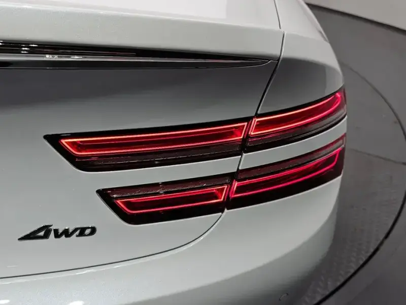 2023 Genesis G80 с пробегом 14 507 км