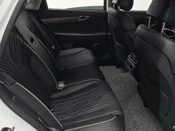 2023 Genesis G80 с пробегом 14 507 км