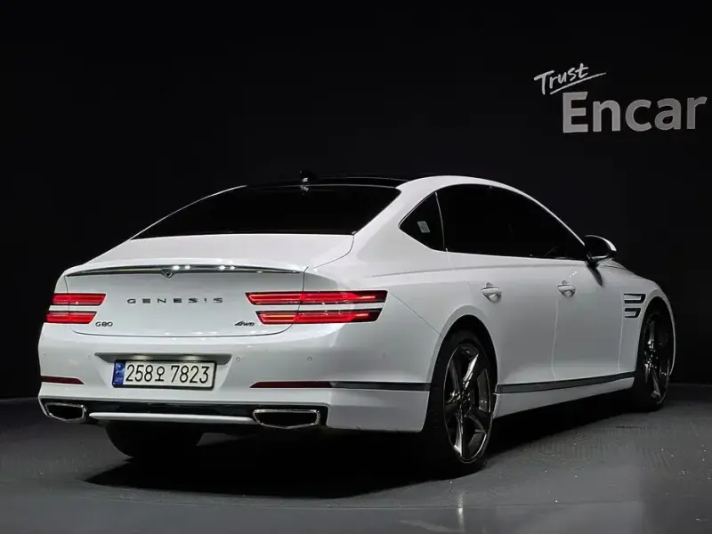 2023 Genesis G80 с пробегом 72 099 км