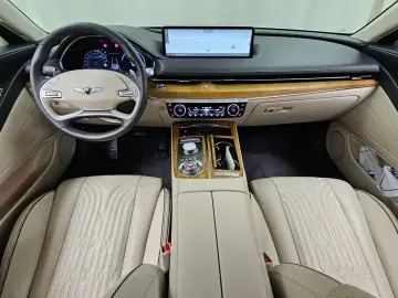 2023 Genesis G80 с пробегом 72 099 км