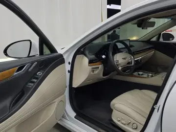 2023 Genesis G80 с пробегом 72 099 км