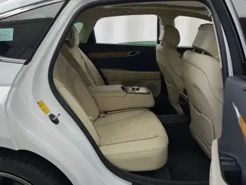 2023 Genesis G80 с пробегом 72 099 км