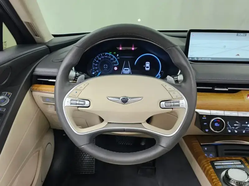 2023 Genesis G80 с пробегом 72 099 км