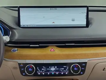 2023 Genesis G80 с пробегом 72 099 км