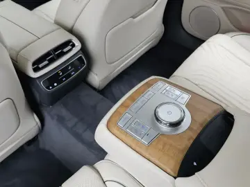 2023 Genesis G80 с пробегом 72 099 км