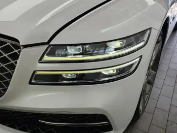 2023 Genesis G80 с пробегом 72 099 км