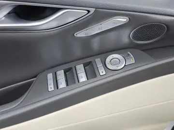 2023 Genesis G80 с пробегом 72 099 км