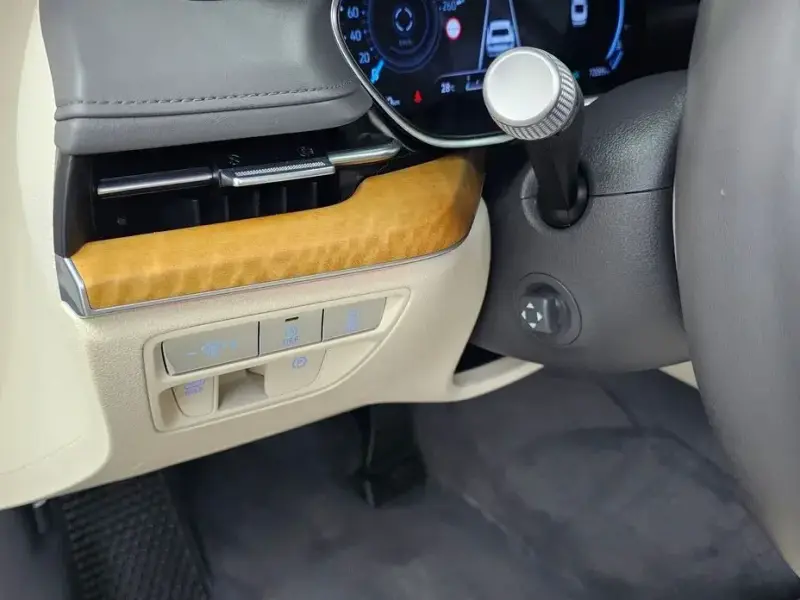 2023 Genesis G80 с пробегом 72 099 км