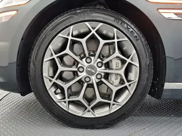 2023 Genesis G80 с пробегом 41 563 км