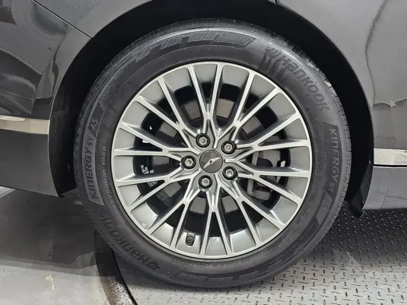 2023 Genesis G80 с пробегом 56 499 км