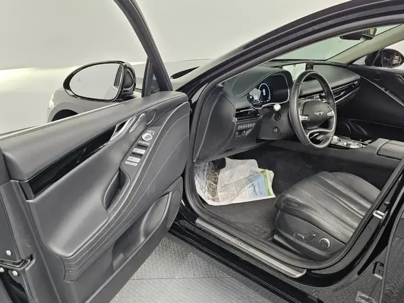 2023 Genesis G80 с пробегом 93 562 км