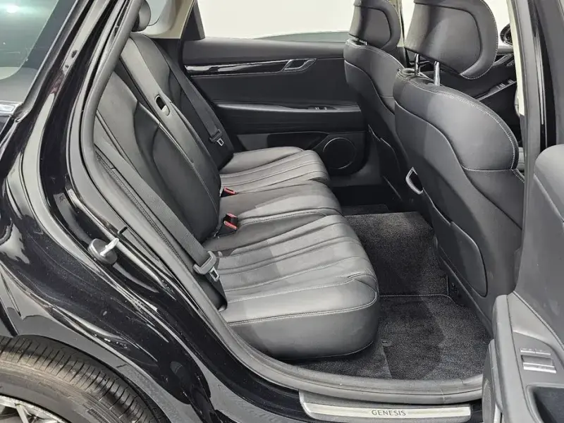 2023 Genesis G80 с пробегом 93 562 км