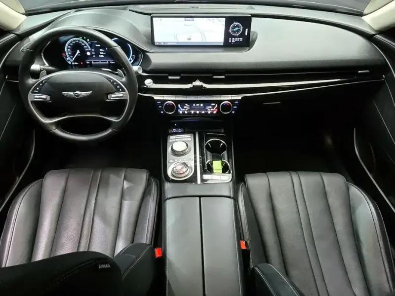 2023 Genesis G80 с пробегом 42 548 км