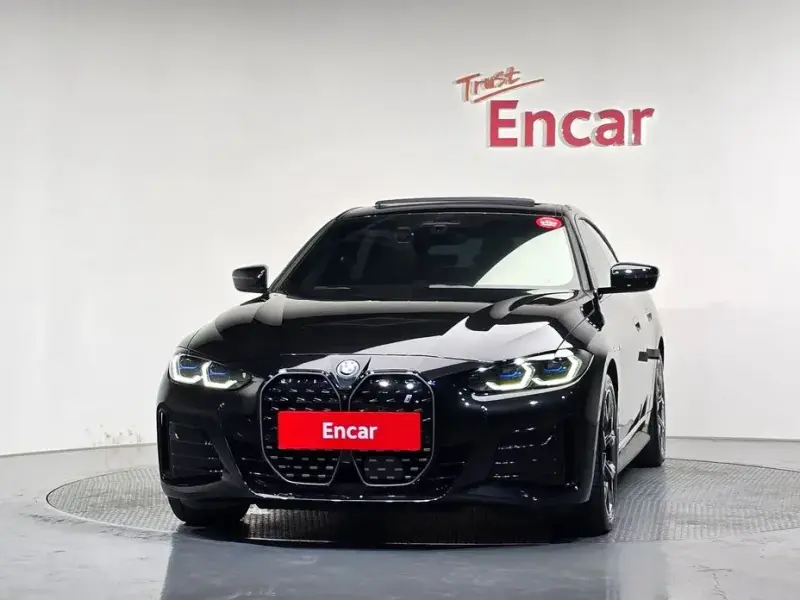 2022 BMW i4 с пробегом 16 500 км