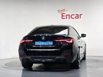 2022 BMW i4 с пробегом 16 500 км