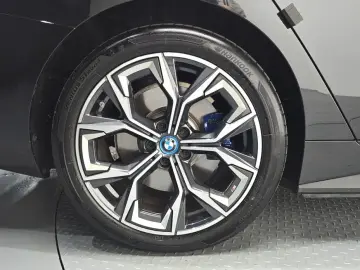 2022 BMW i4 с пробегом 16 500 км
