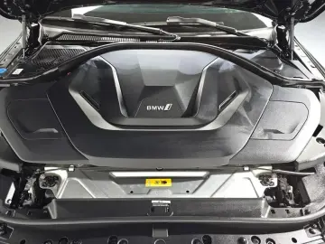 2022 BMW i4 с пробегом 16 500 км