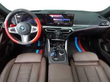 2022 BMW i4 с пробегом 16 500 км