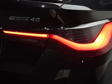 2022 BMW i4 с пробегом 16 500 км