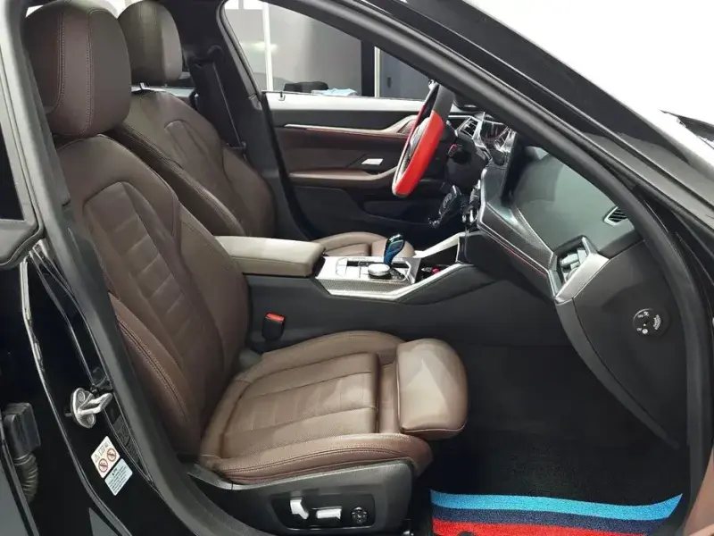 2022 BMW i4 с пробегом 16 500 км