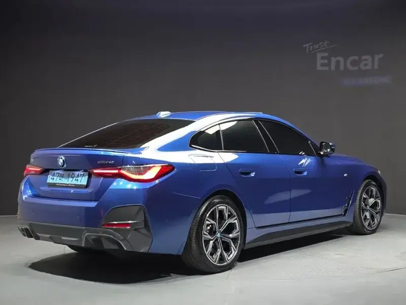 2023 BMW i4 с пробегом 81 844 км