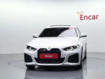 2022 BMW i4 с пробегом 71 017 км