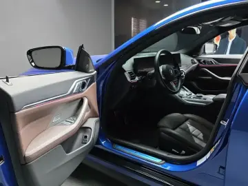 2023 BMW i4 с пробегом 81 844 км