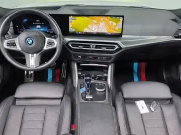 2022 BMW i4 с пробегом 71 017 км