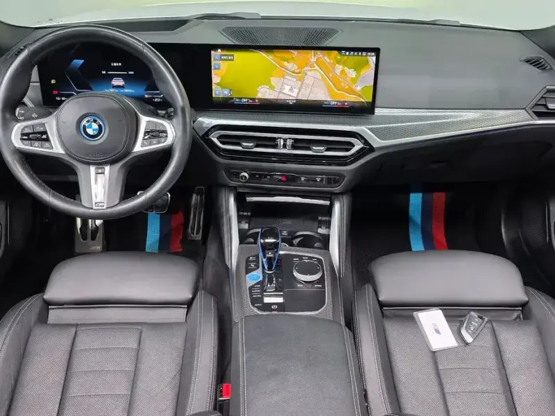 2022 BMW i4 с пробегом 71 017 км